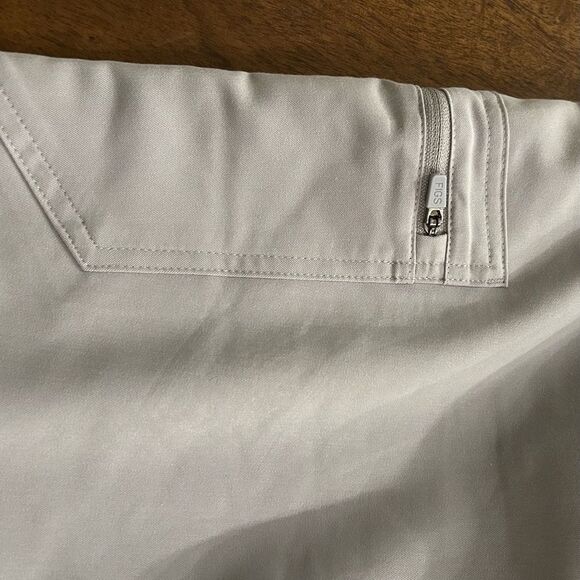 Figs Light Gray Women’s 2.0 Jogger Scrubs Size 3X New with tags MSRP 48.00 - Picture 10 of 13
